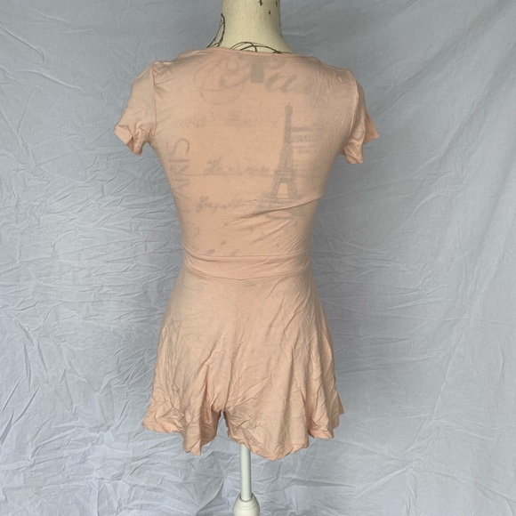 Dress with shorts! - Picture 2 of 4